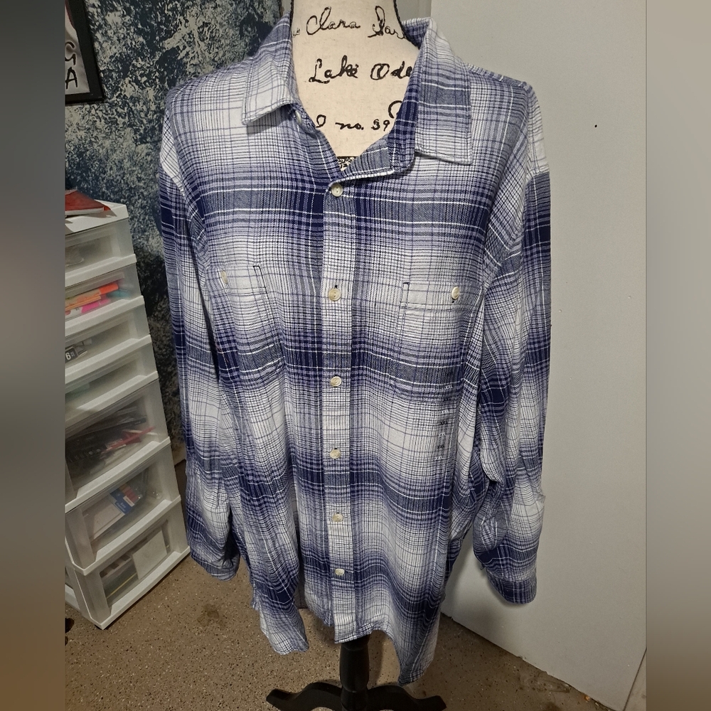 Gap flannel button up